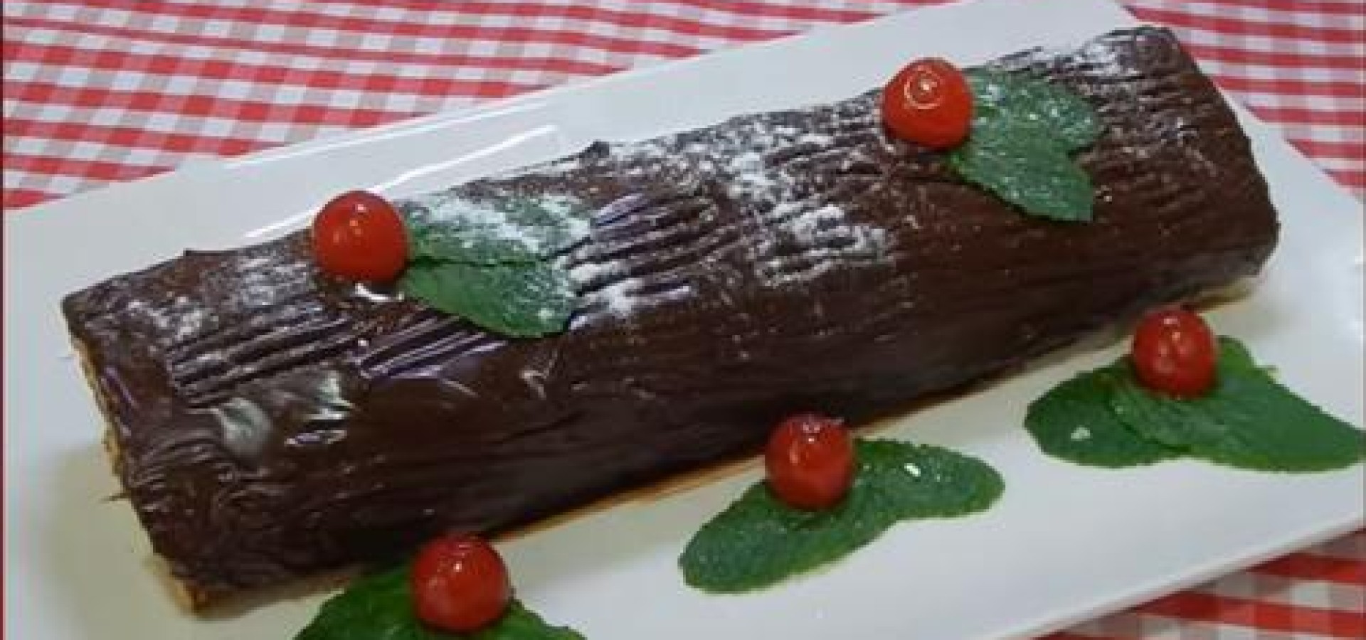 Πώς να φτιάξετε ένα πολύ εύκολο και νόστιμο χριστουγεννιάτικο κορμό